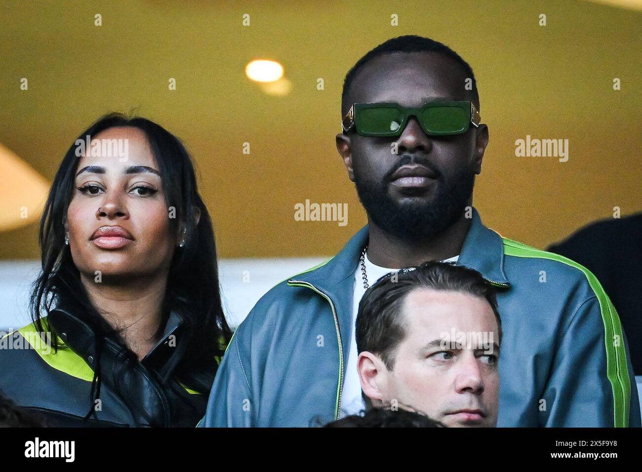 Gandhi DJUNA (Maitre Gims) mit seiner Frau Demdem während der UEFA Champions League, Halbfinale, 2. Legs-Fußballspiel zwischen Paris Saint-Germain und Borussia Dortmund am 7. Mai 2024 im Parc des Princes Stadion in Paris, Frankreich Stockfoto