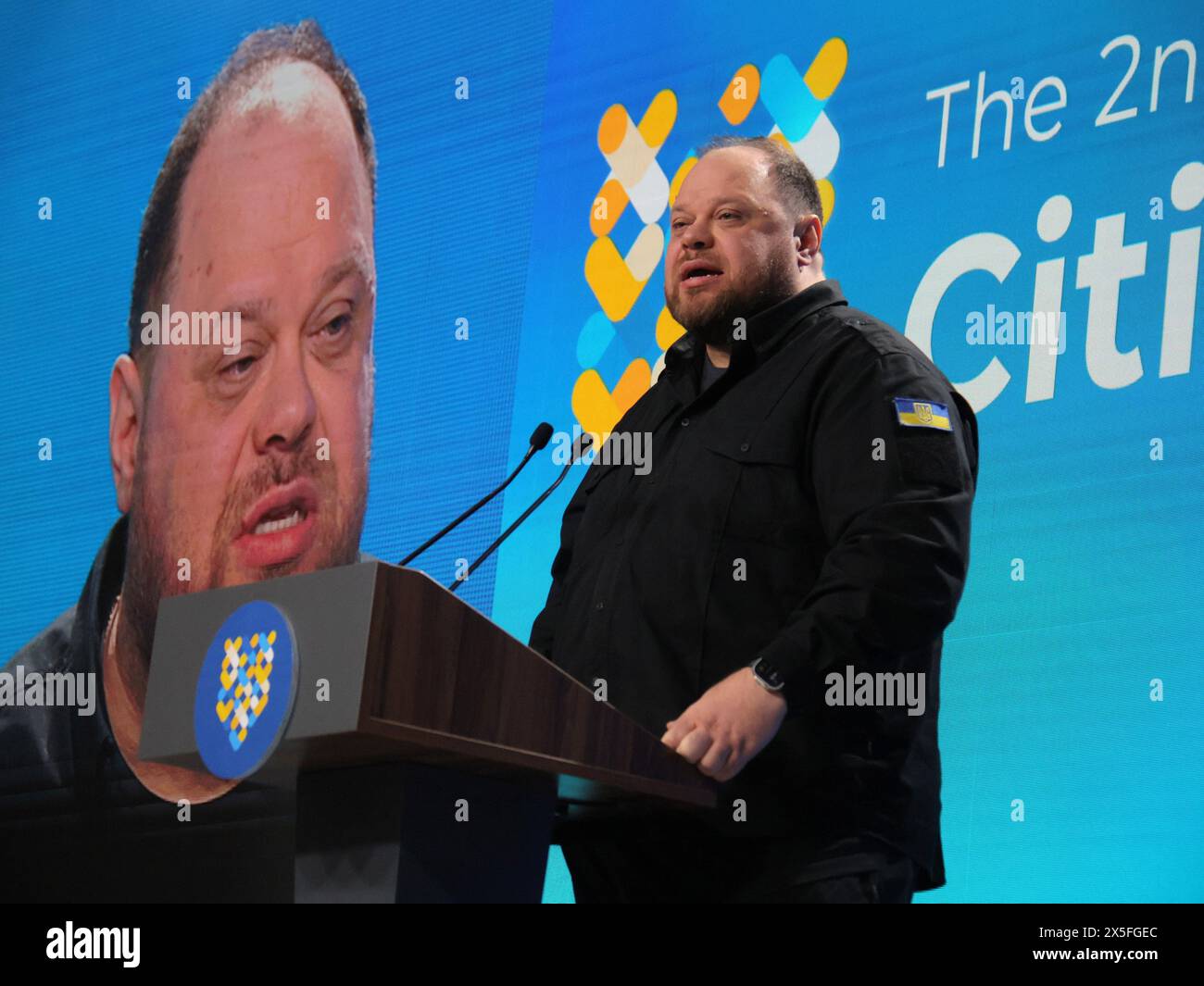 KIEW, UKRAINE - 9. MAI 2024 - der Präsident des ukrainischen Parlaments Ruslan Stefantschuk hält eine Rede während des Zweiten Internationalen Gipfels der Städte und Regionen in Kiew, der Hauptstadt der Ukraine. Stockfoto