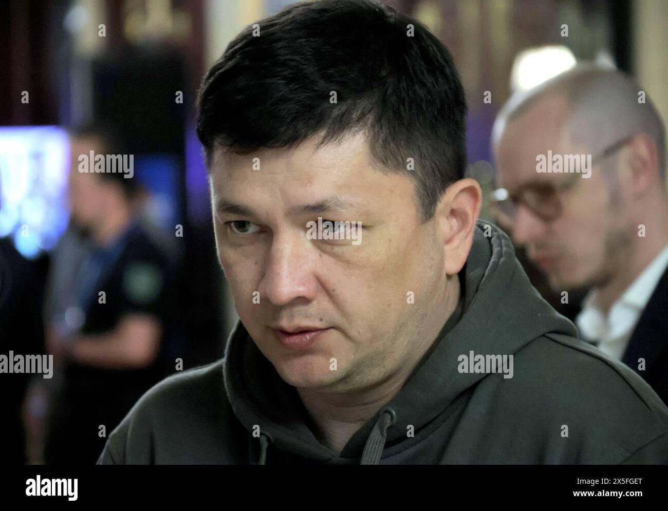 KIEW, UKRAINE - 9. MAI 2024 - der Leiter der regionalen Militärverwaltung Mykolajews, Vitalii Kim, nimmt am zweiten internationalen Gipfel der Städte und Regionen in Kiew, der Hauptstadt der Ukraine, Teil. Stockfoto