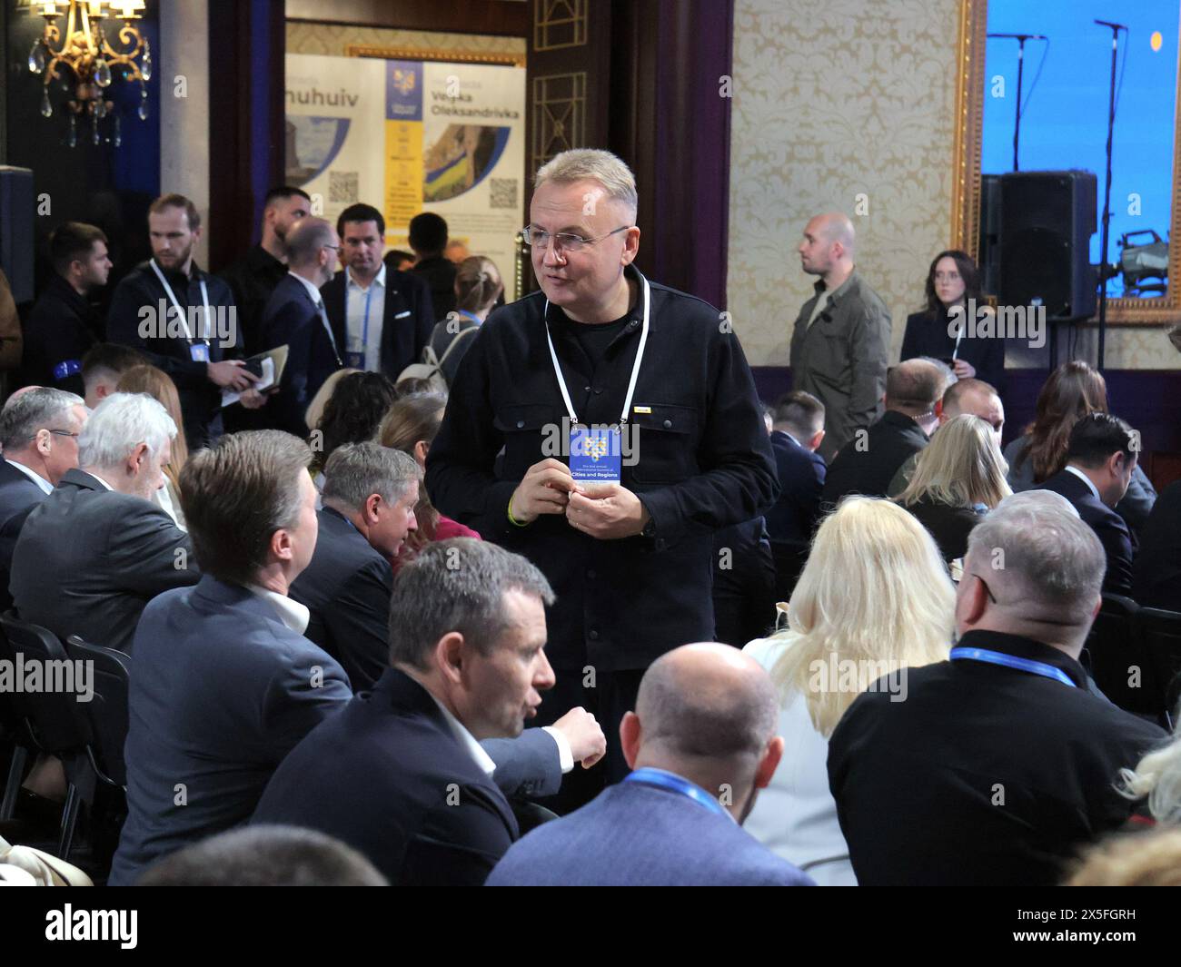KIEW, UKRAINE - 9. MAI 2024 - der Vorsitzende der Stadt Lemberg, Andrii Sadovyi, nimmt am zweiten internationalen Gipfel der Städte und Regionen in Kiew, der Hauptstadt der Ukraine, Teil. Stockfoto
