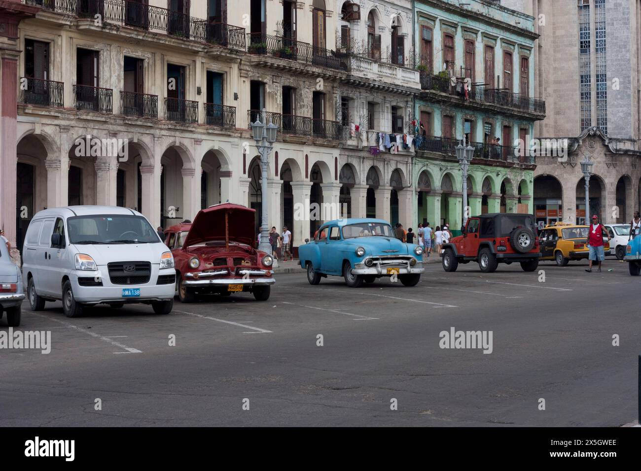 Reisen Sie durch Kuba, Havanna und die Karibik, Bilder von kubanischen Menschen, kubanische Architektur und kubanische Autos Stockfoto