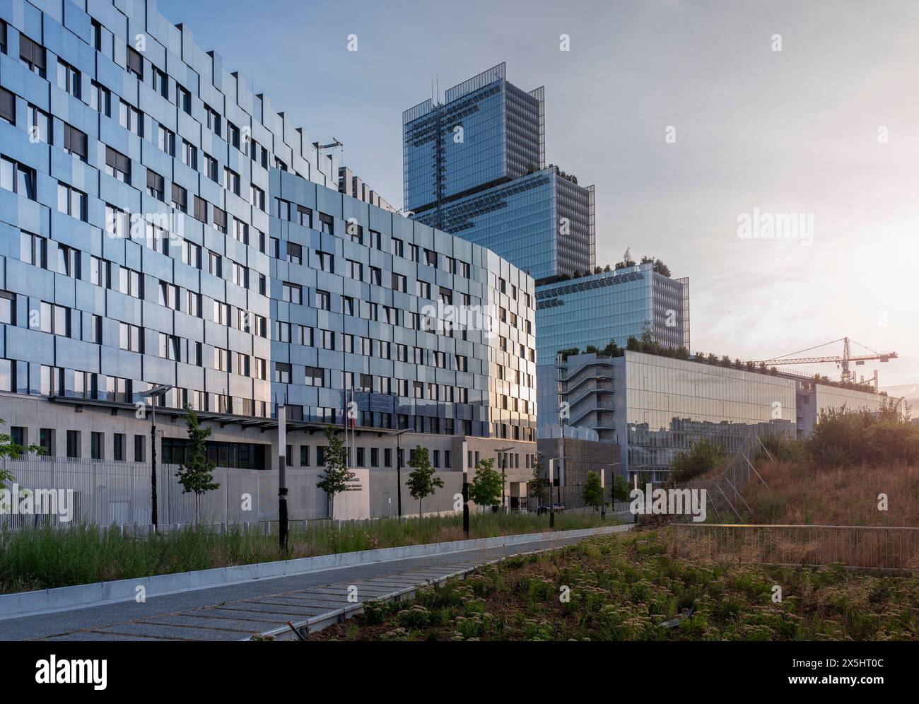 Paris-Frankreich-Ca. Juni 2019. Judicial City of Paris. Gebäudekomplex im Viertel Clichy Batignolles. Moderne Architektur Stockfoto