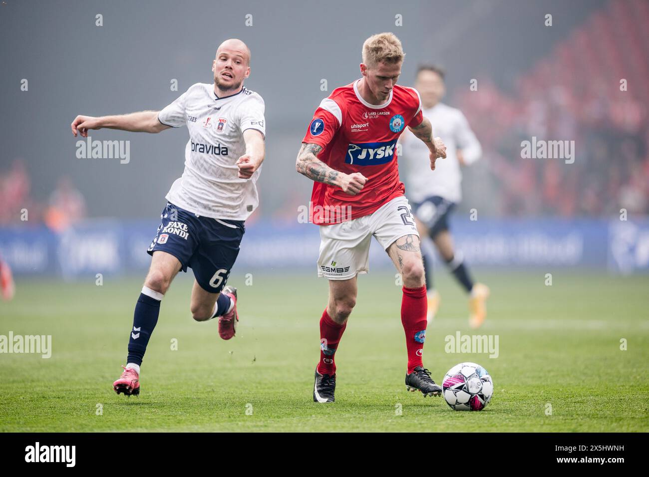 Kopenhagen, Dänemark. Mai 2024. Tonni Adamsen (23) von Silkeborg IF und Nicolai Poulsen (6) von Aarhus GF im dänischen Pokalfinale zwischen Silkeborg IF und Aarhus GF in Parken in Kopenhagen. (Foto: Gonzales Photo/Alamy Live News Stockfoto