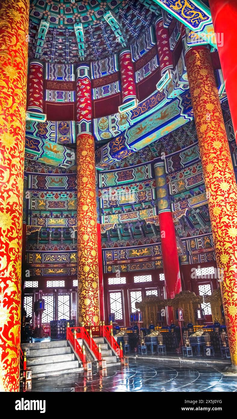 Detaillierte hölzerne Gebetshalle, Himmelstempel, Peking, China. Gebaut in den 1400er Jahren in der Ming-Dynastie. Wo der Kaiser jedes Jahr zum Himmel für eine gute Ernte betete Stockfoto