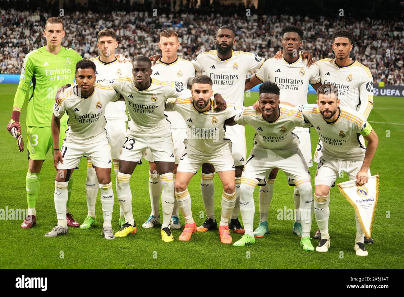 Madrid, Espagne. Mai 2024. Team von Real Madrid während der UEFA Champions League, Halbfinale, 2. Leg Fußballspiel zwischen Real Madrid und Bayern München am 8. Mai 2024 im Santiago Bernabeu Stadion in Madrid, Spanien - Foto Laurent Lairys/DPPI Credit: DPPI Media/Alamy Live News Stockfoto Madrid, Espagne. Mai 2024. Team von Real Madrid während der UEFA Champions League, Halbfinale, 2. Leg Fußballspiel zwischen Real Madrid und Bayern München am 8. Mai 2024 im Santiago Bernabeu Stadion in Madrid, Spanien - Foto Laurent Lairys/DPPI Credit: DPPI Media/Alamy Live News Stockfoto