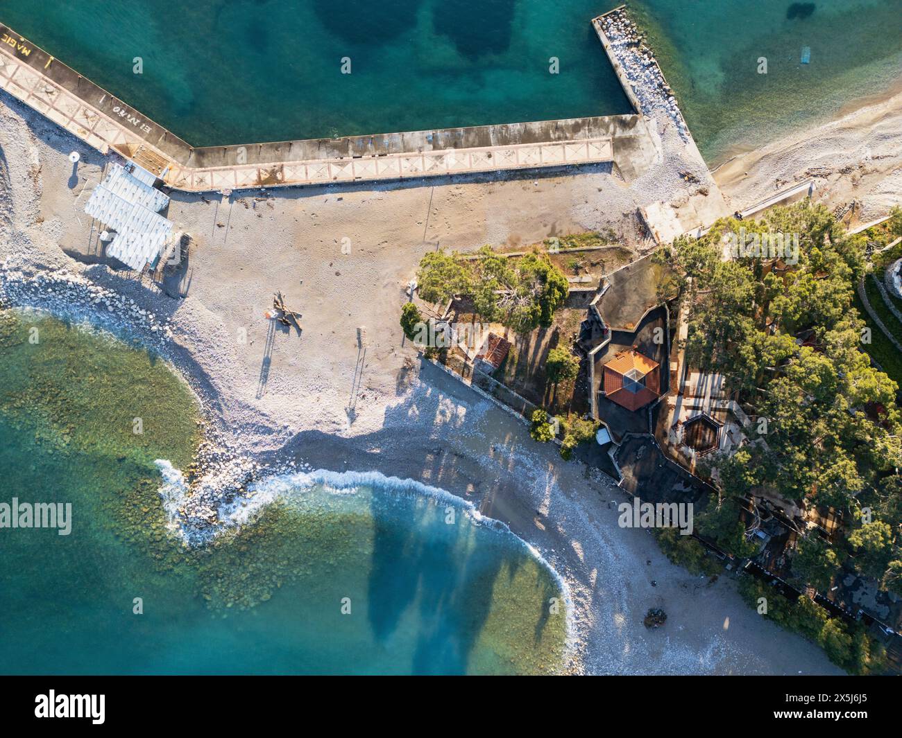 Luftaufnahme der Insel Sveti Nikola in Budva, Montenegro Stockfoto
