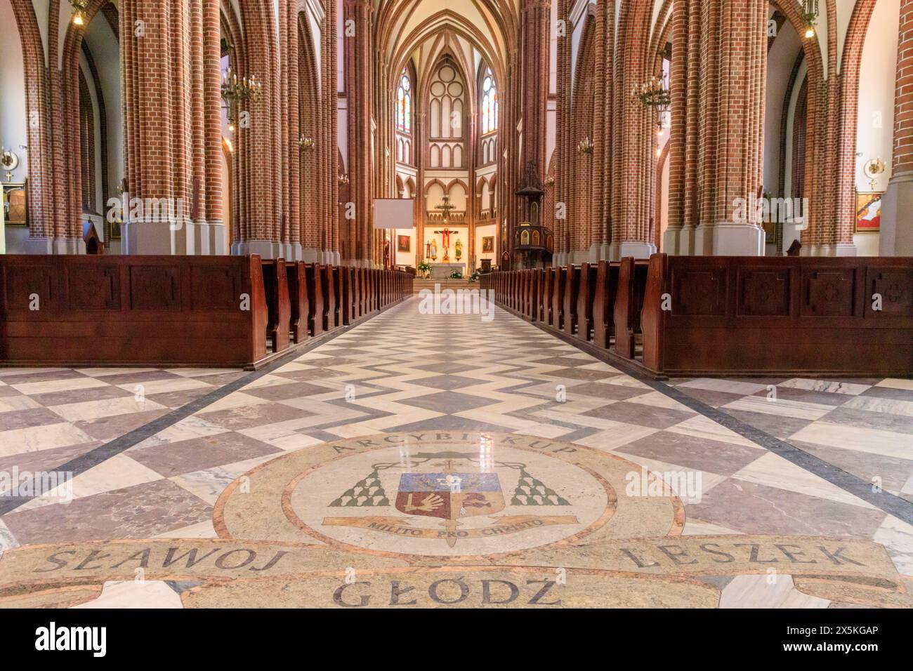 Polen, Warschau. St. John's Cathedral. Römisch-katholische Kirche in der Altstadt. Die Kirche wurde von der UNESCO als kulturell bedeutsam gelistet. Stockfoto