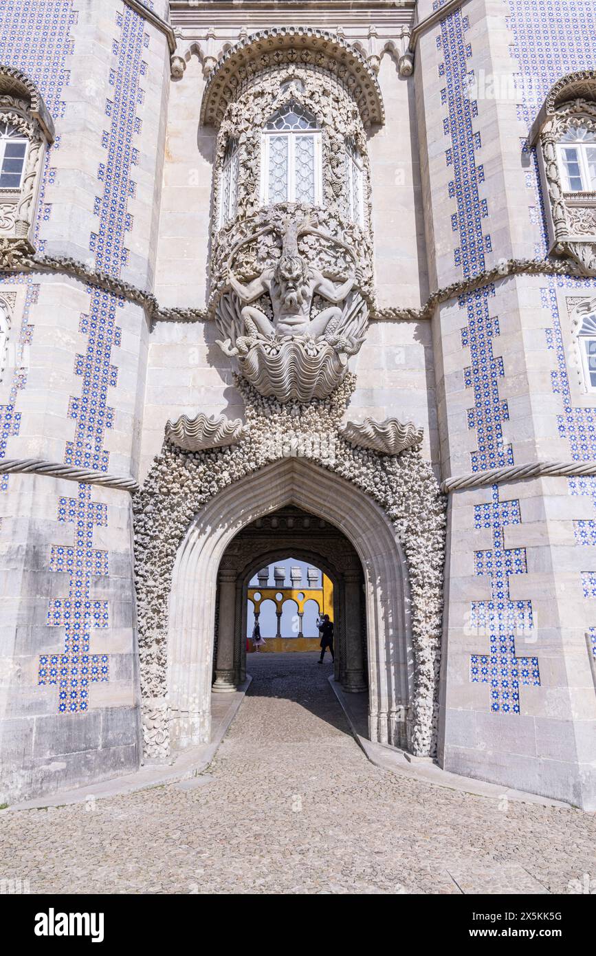 Portugal, Sintra. Der Park und der Nationalpalast von Pena, ein UNESCO-Weltkulturerbe. Stockfoto