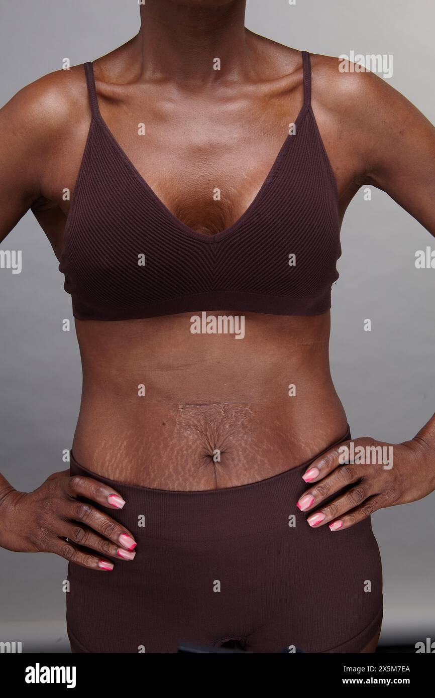 Mittelteil der Reifen Frau Stockfoto