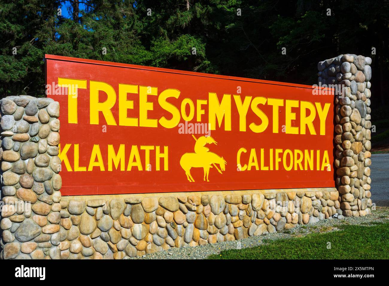 Trees of Mystery Schild, Klamath, Kalifornien, USA. (Nur Für Redaktionelle Zwecke) Stockfoto