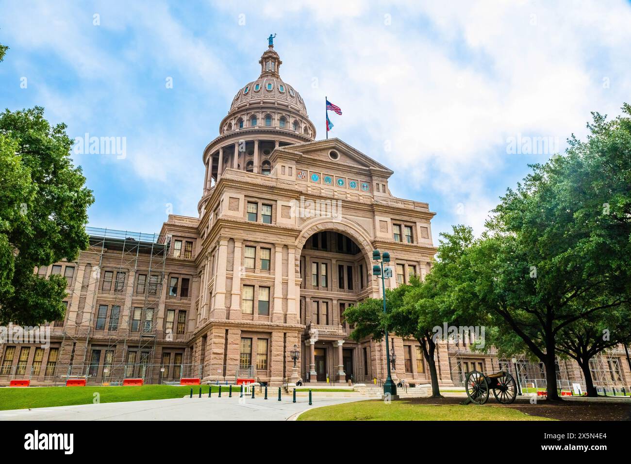 Malerischer Blick auf das Texas State Capitol Gebäude in Austin an sonnigen Sommertagen Stockfoto