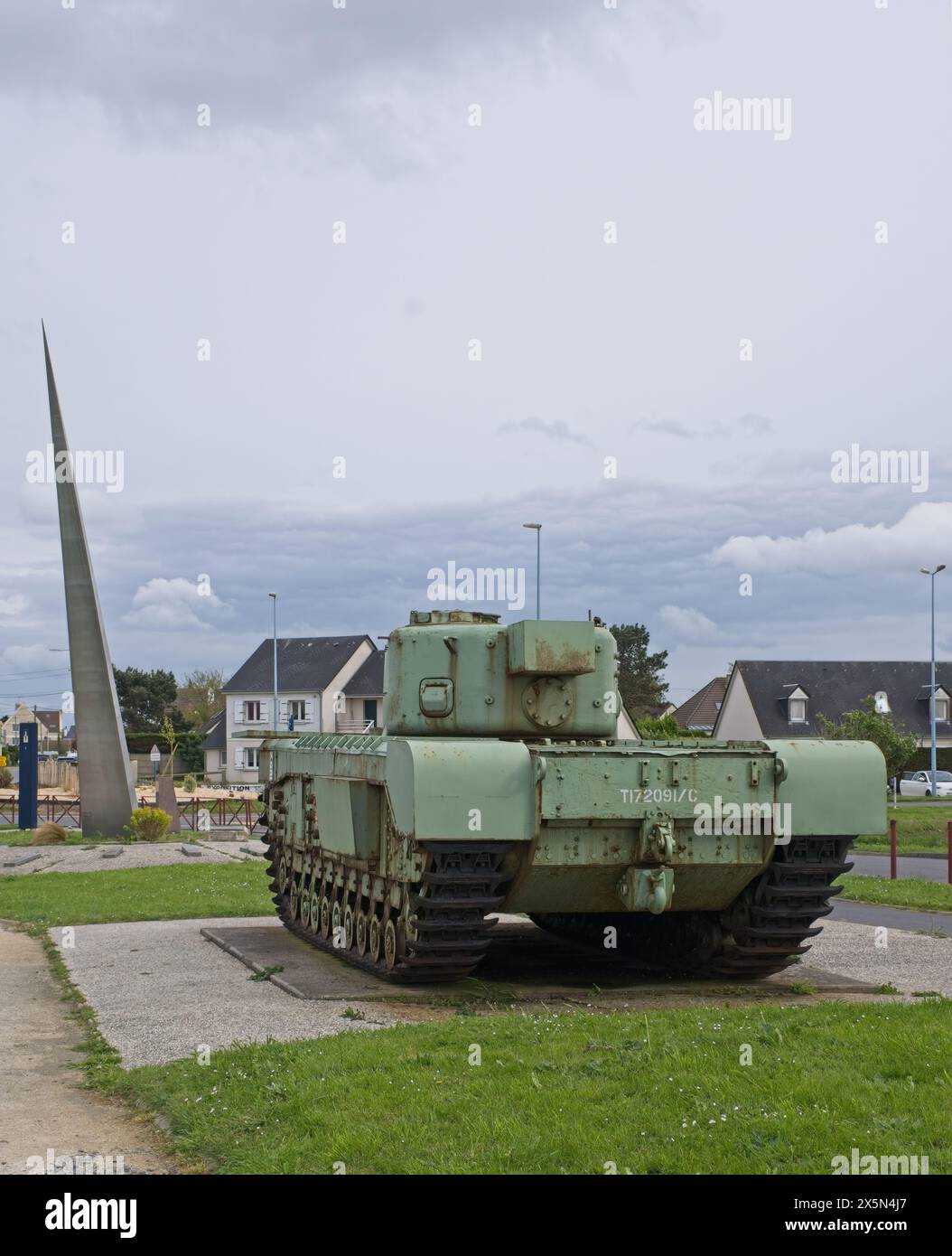 Lion-sur-Mer, Frankreich - 2. Mai 2024: Churchill AVRE Panzer während des Zweiten Weltkriegs. Selektiver Fokus Stockfoto