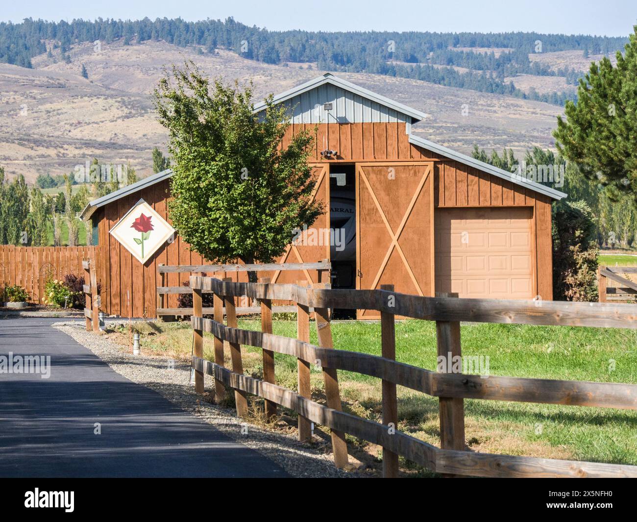 USA, Washington State, Kittitas County. Scheune auf dem Barn Quilt Trail im Kittitas County. (Nur Für Redaktionelle Zwecke) Stockfoto
