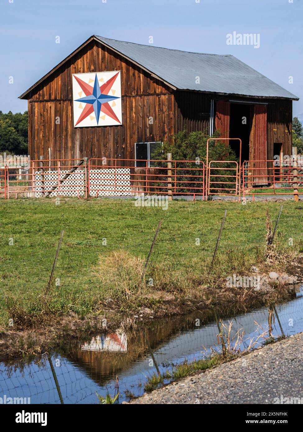 USA, Washington State, Kittitas County. Scheune auf dem Barn Quilt Trail im Kittitas County. (Nur Für Redaktionelle Zwecke) Stockfoto
