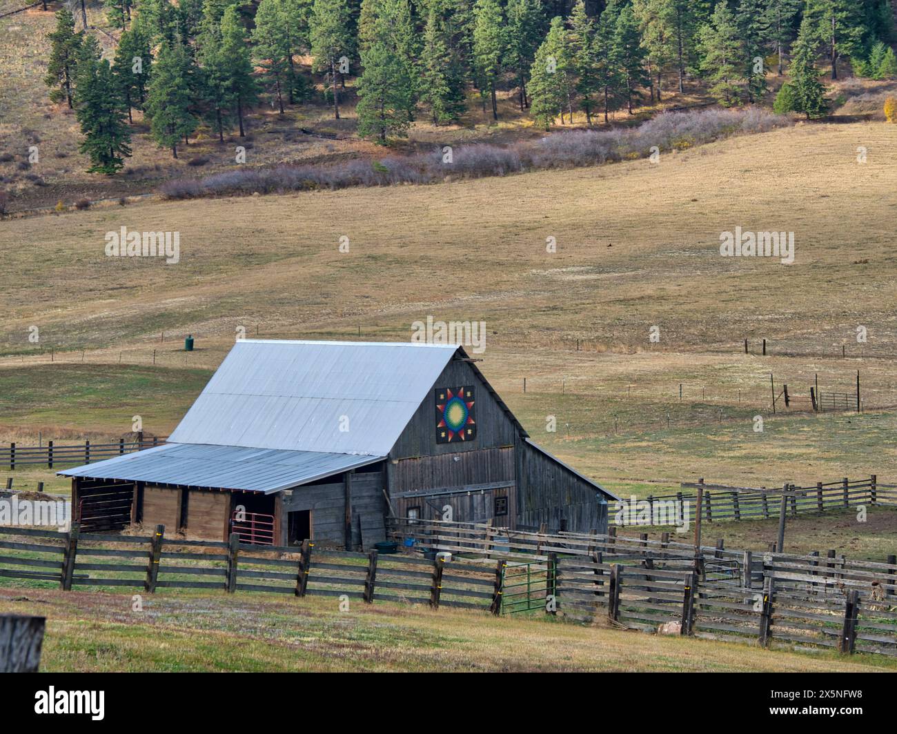 USA, Washington State, Kittitas County. Scheune auf dem Barn Quilt Trail im Kittitas County. (Nur Für Redaktionelle Zwecke) Stockfoto