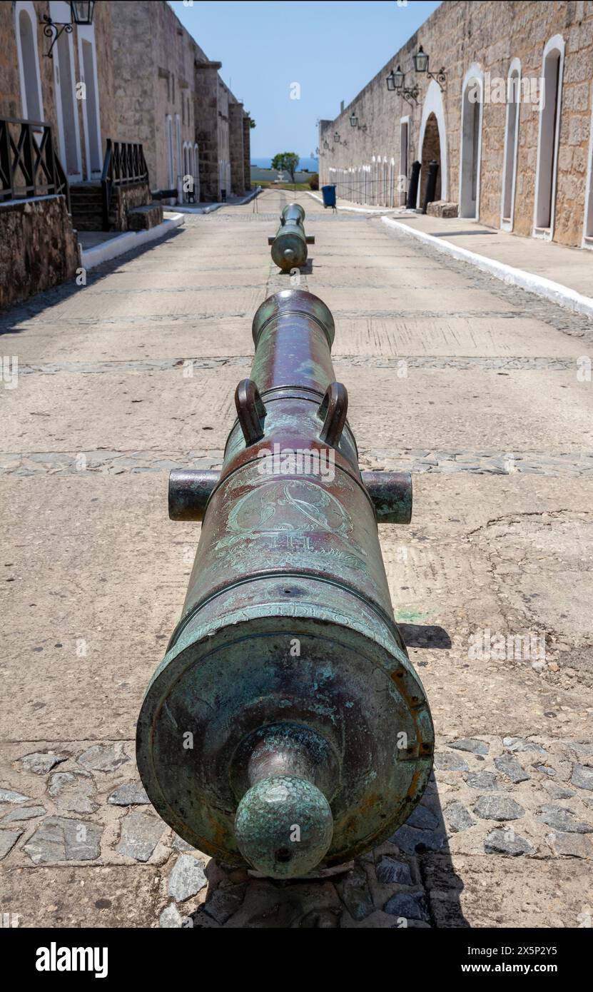 Bronzekanonen aus der spanischen Kolonialzeit in Morro Castle, Kuba. Stockfoto