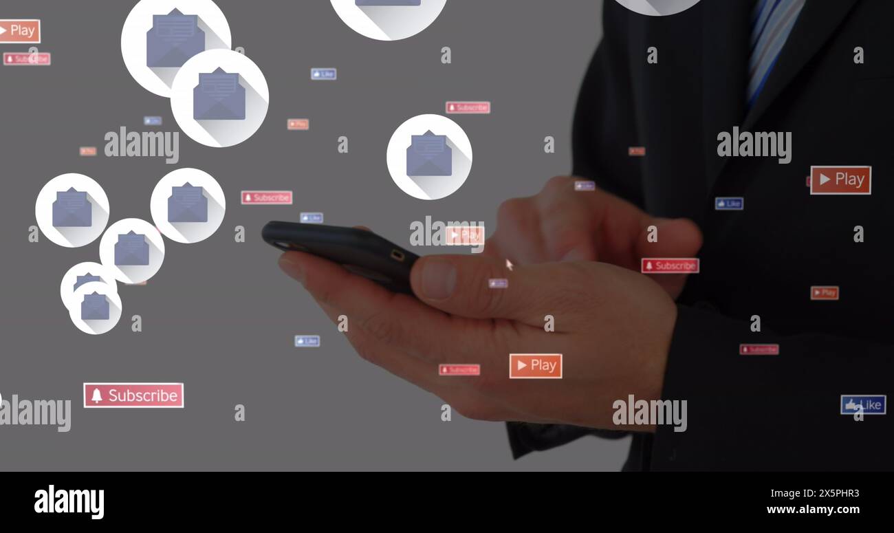 Bild von Social-Media-Symbolen, die über der Mitte eines Geschäftsmannes mit Smartphone schweben Stockfoto