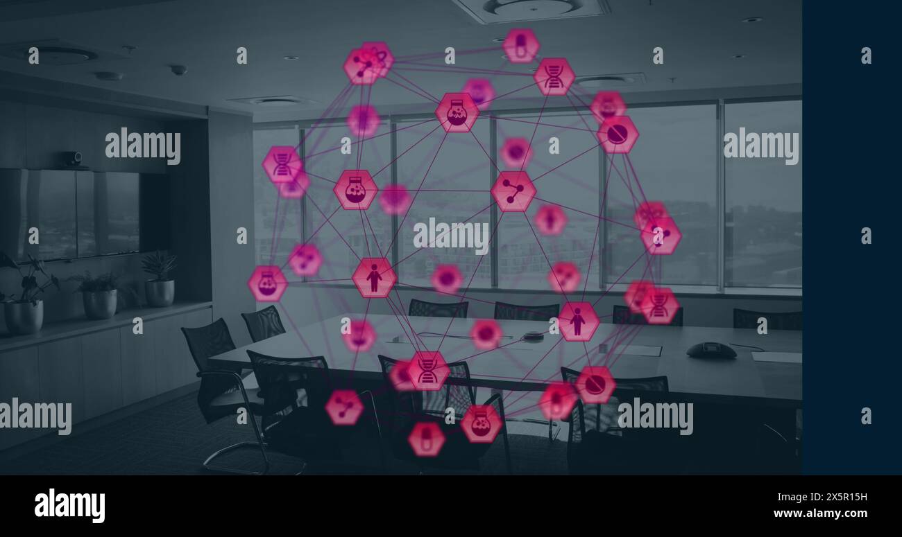 Abbildung: Symbole für mobile Anwendungen, die einen Globus bilden und sich im leeren Konferenzraum drehen Stockfoto