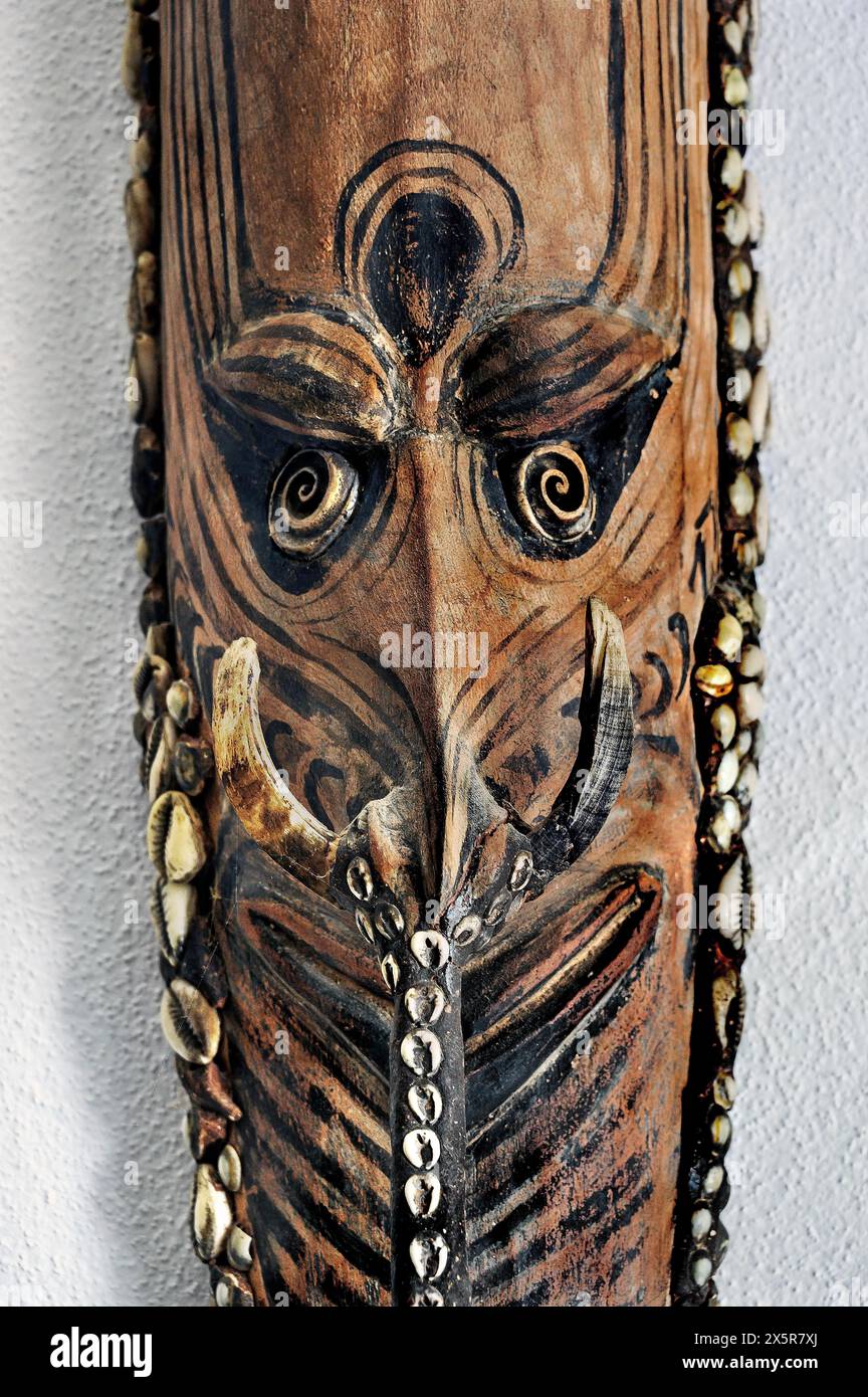 Detail, Maske aus Papua-Neuguinea, Allgäu, Schwaben, Bayern, Deutschland Stockfoto