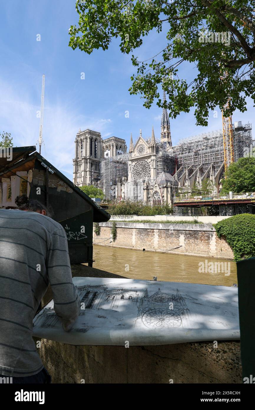 Frankreich. Mai 2024. © PHOTOPQR/VOIX DU NORD/Thierry Thorel ; 10/05/2024 ; Paris, le 10 mai 2024 - Le chantier de Notre Dame de Paris se poursuit, Alors que la date de réouverture du 8 decembre EST toujours d'actualite, le chœur Begin a reprendre forme - Foto : Thierry Thorel/La Voix du Nord Paris, 10. Mai 2024 - die Hauptstadt Frankreichs wird Austragungsort der Olympischen Spiele und der Paralympischen Spiele sein. Die Vorbereitungen sind in der Heimstrecke und die Olympischen Spiele sind überall Credit: MAXPPP/Alamy Live News Stockfoto