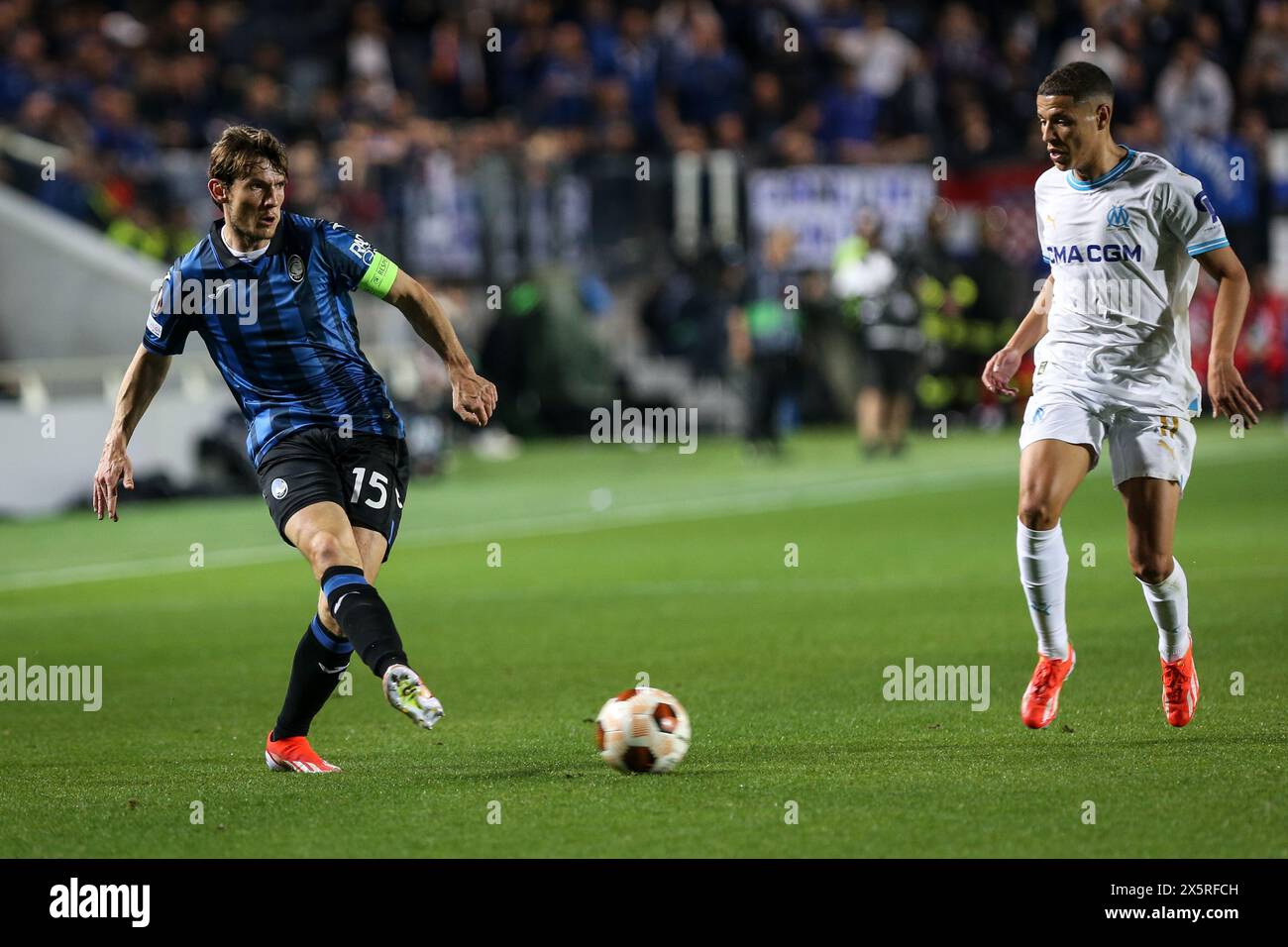 Bergamo, Italien, 9. Mai 2024. Marten de Roon während des Spiels zwischen Atalanta und Olympique Marseille für das Halbfinale der UEFA Europa League in Gewiss St Stockfoto