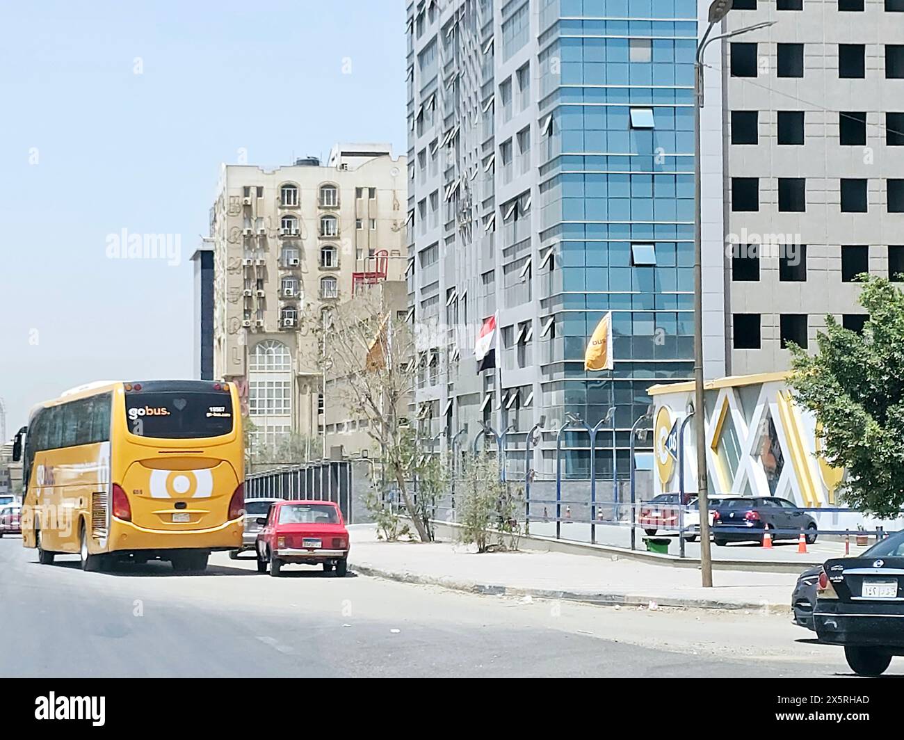 Kairo, Ägypten, 22. April 2024: Go Bus, eine ägyptische Aktiengesellschaft, die im Bereich des Landverkehrs mit Bussen innerhalb Ägyptens zwischen Egyp tätig ist Stockfoto