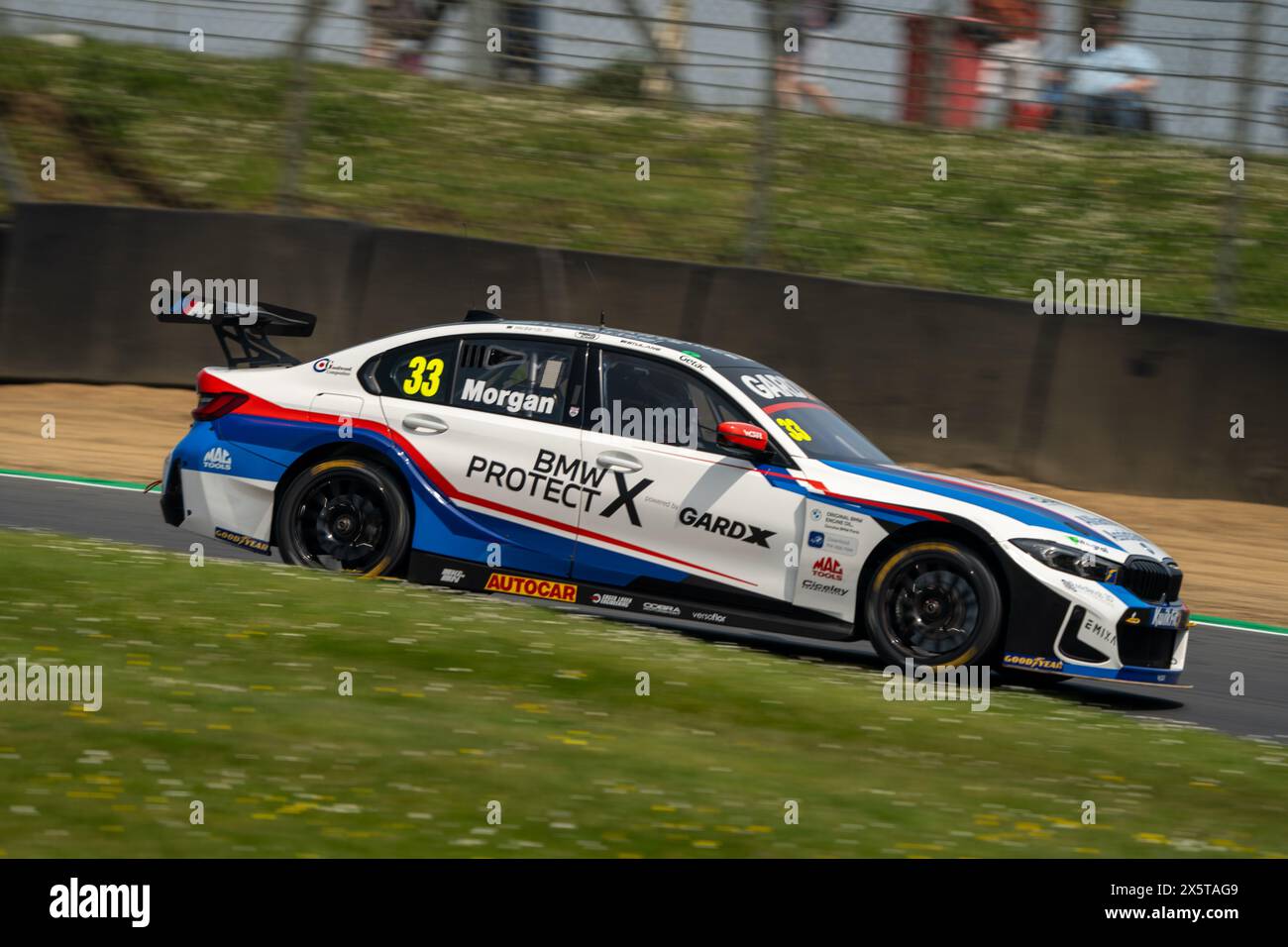 Adam Morgan 33 Team BMW Free Practice 2 Brands Hatch Indy während der BTCC British Touring Car Championship in Brands Hatch Indy, Longfield, England am 11. Mai 2024. Foto von Chris Williams. Nur redaktionelle Verwendung, Lizenz für kommerzielle Nutzung erforderlich. Keine Verwendung bei Wetten, Spielen oder Publikationen eines einzelnen Clubs/einer Liga/eines Spielers. Quelle: UK Sports Pics Ltd/Alamy Live News Stockfoto