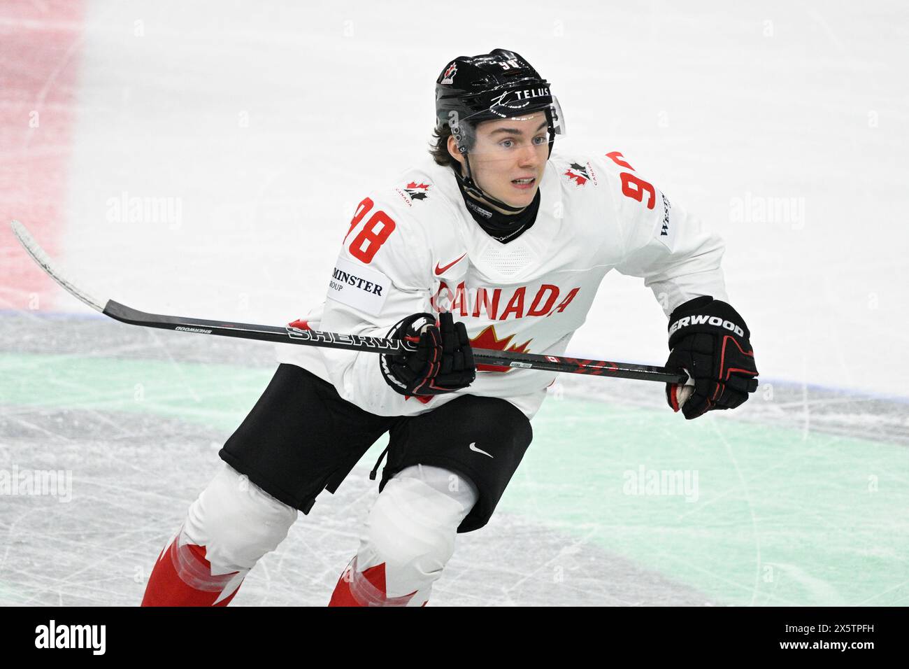 Prag, Tschechische Republik. Mai 2024. Großbritannien gegen Kanada Gruppenspiel Der IIHF-Weltmeisterschaft 2024 in Prag, Tschechien, am 11. Mai 2024. Connor Bedard von Kanada. Quelle: Michal Kamaryt/CTK Photo/Alamy Live News Stockfoto