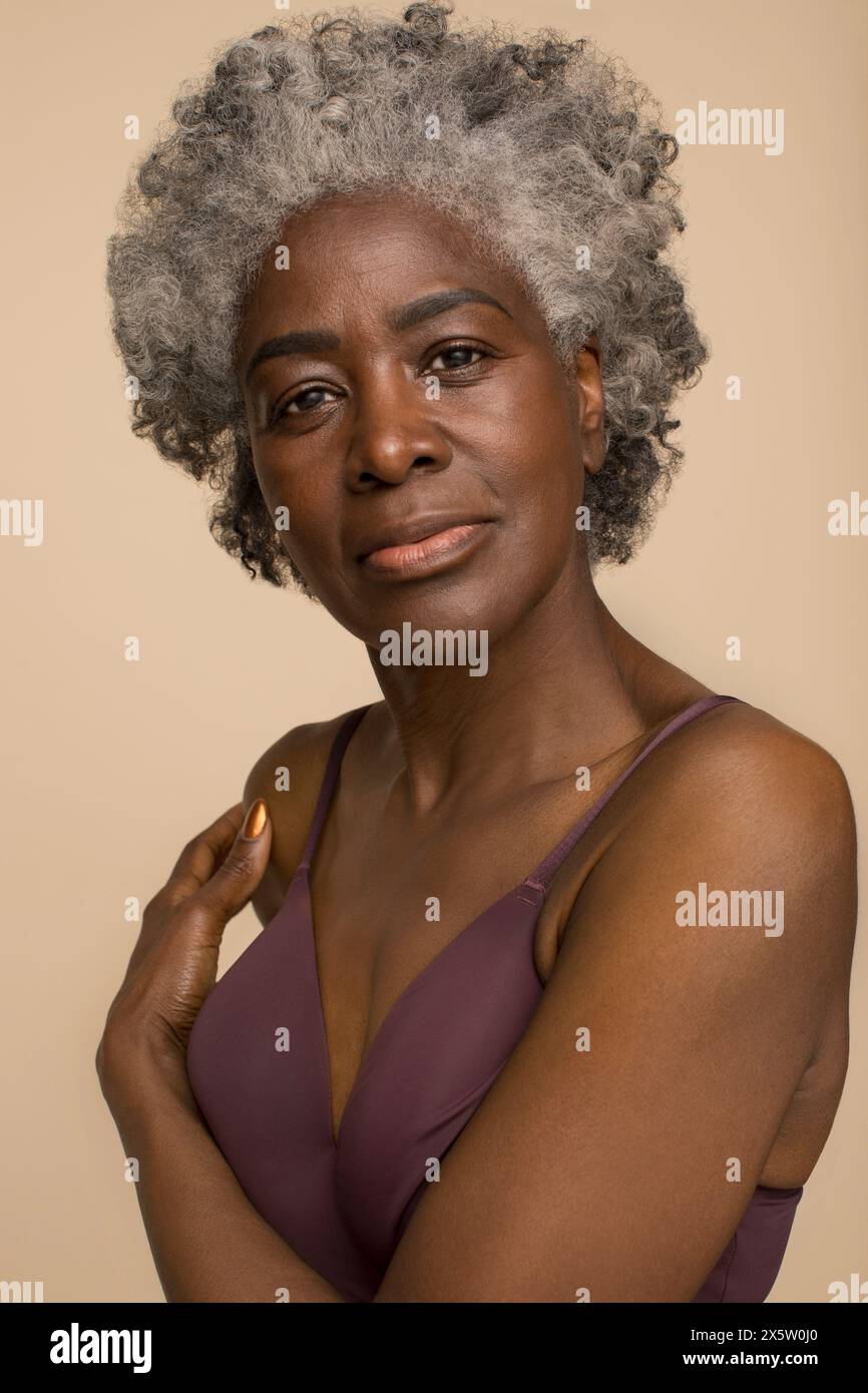 Studioportrait von Reife Frau Stockfoto
