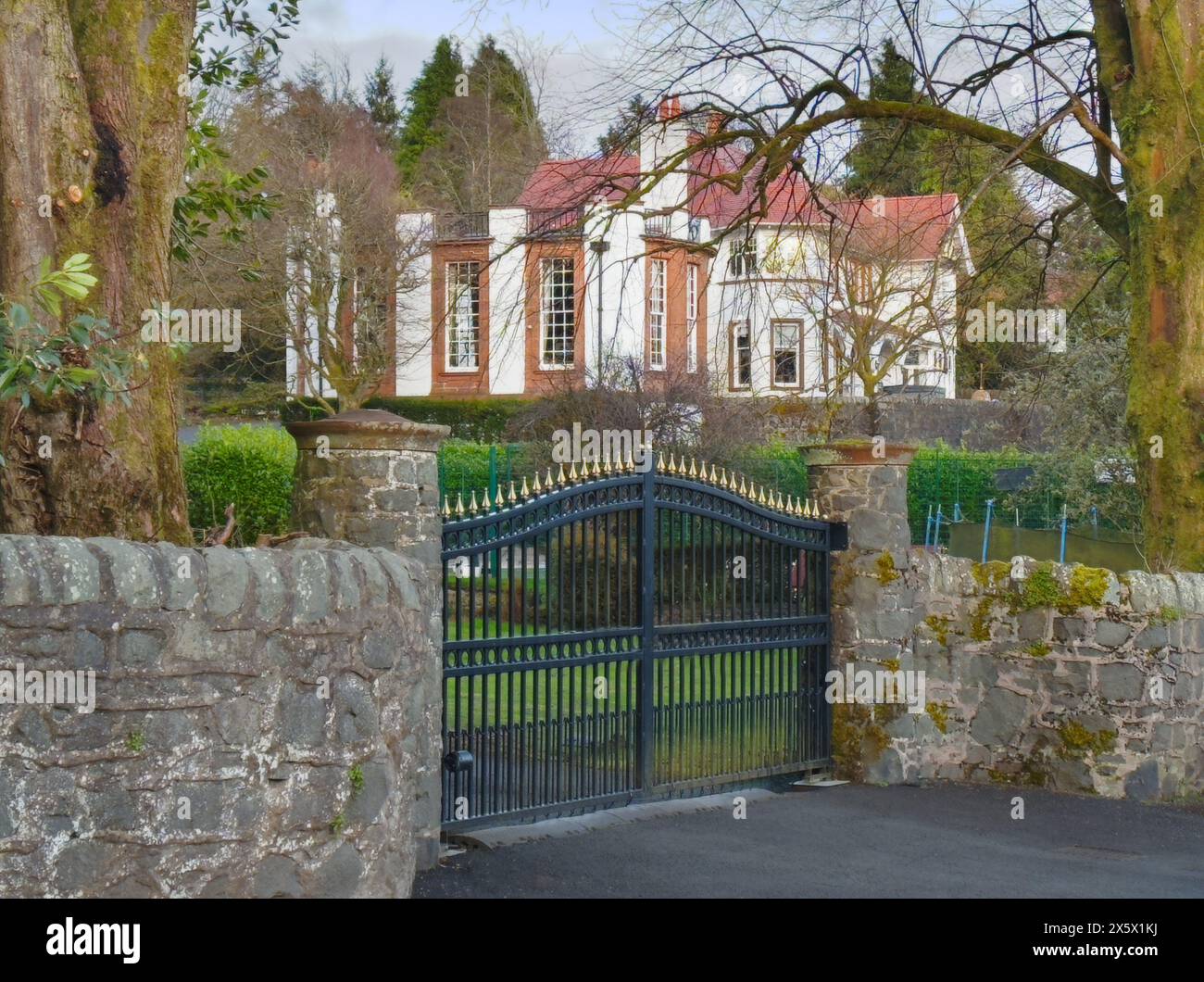 Luxuriöses Herrenhaus in ländlicher Umgebung in Kilmacolm Stockfoto
