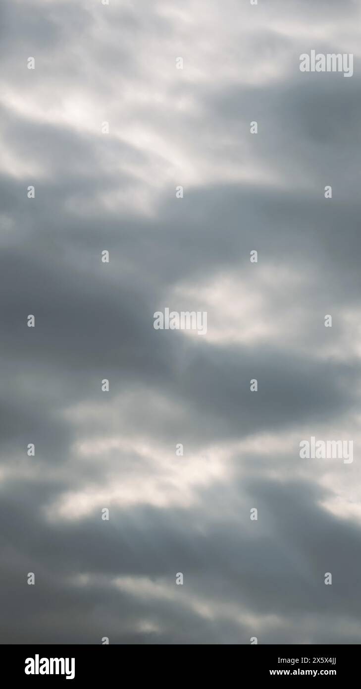 Foto mit vertikalen Wolken Stockfoto