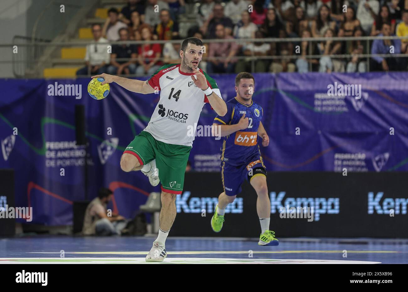 Guimarães, 05/2024 - A selecçaõ Nacional de Andebol AA de Portugal defrontou esta tarde no Pavilhão da Unidade Vimaranense a Seleção da Bósnia Herzgovina. Rui Silva&#M3;(Miguel Pereira/Global Imagens) Credit: Atlantico Press/Alamy Live News Stockfoto