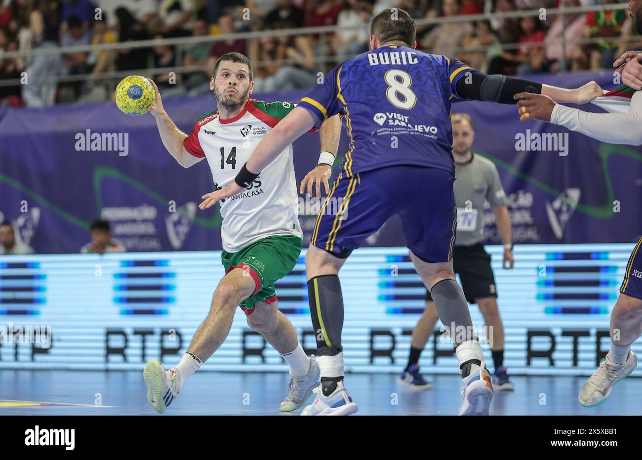 Guimarães, 05/2024 - A selecçaõ Nacional de Andebol AA de Portugal defrontou esta tarde no Pavilhão da Unidade Vimaranense a Seleção da Bósnia Herzgovina. Rui Silva&#M3;(Miguel Pereira/Global Imagens) Credit: Atlantico Press/Alamy Live News Stockfoto