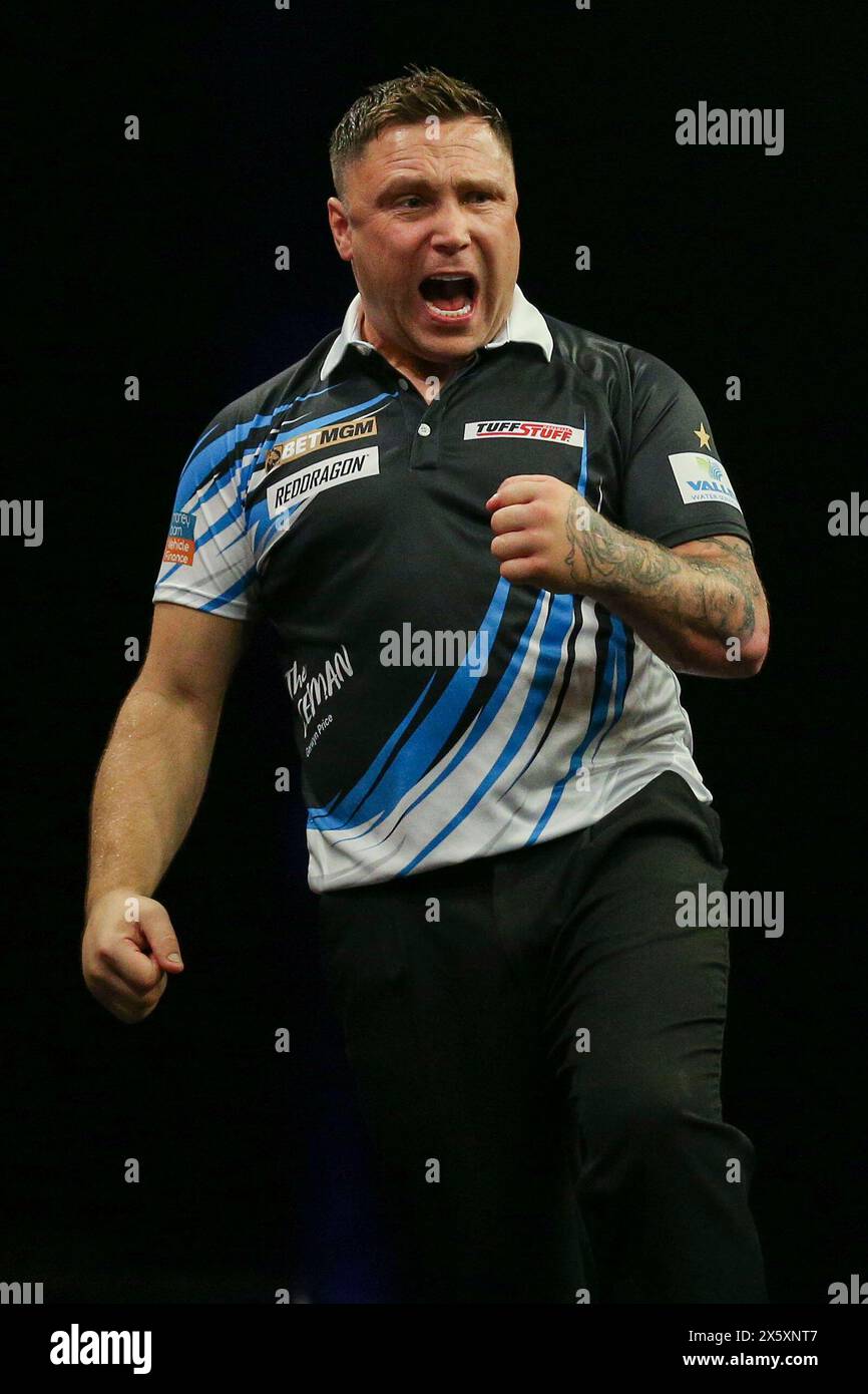 Leeds, Großbritannien. Mai 2024. Gerwyn Price feiert während der BetMGM Premier League Darts, Night 15, Leeds 2024 in der First Direct Arena, Leeds, England, Großbritannien am 9. Mai 2024 Credit: Every Second Media/Alamy Live News Stockfoto