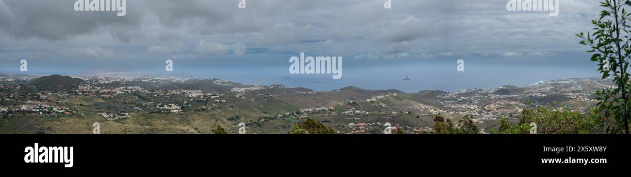 Panoramablick auf Gran Canaria vom Wiewpoint Pico de Bandama in Gran Cnaria Stockfoto