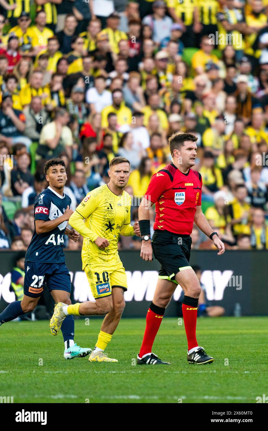 Melbourne, Australien. 12. Mai 2024. Melbourne Victory gegen Melbourne City - 2024 Isuzu UTE A-League Männer Finals Series - Halbfinale 1 - AAMI Park. Match Offizieller Adam Kersey im A-League Männer Halbfinale 1 2024 zwischen Melbourne Victory FC und Wellington Phoenix FC. Foto: James Forrester/Alamy Live News Stockfoto
