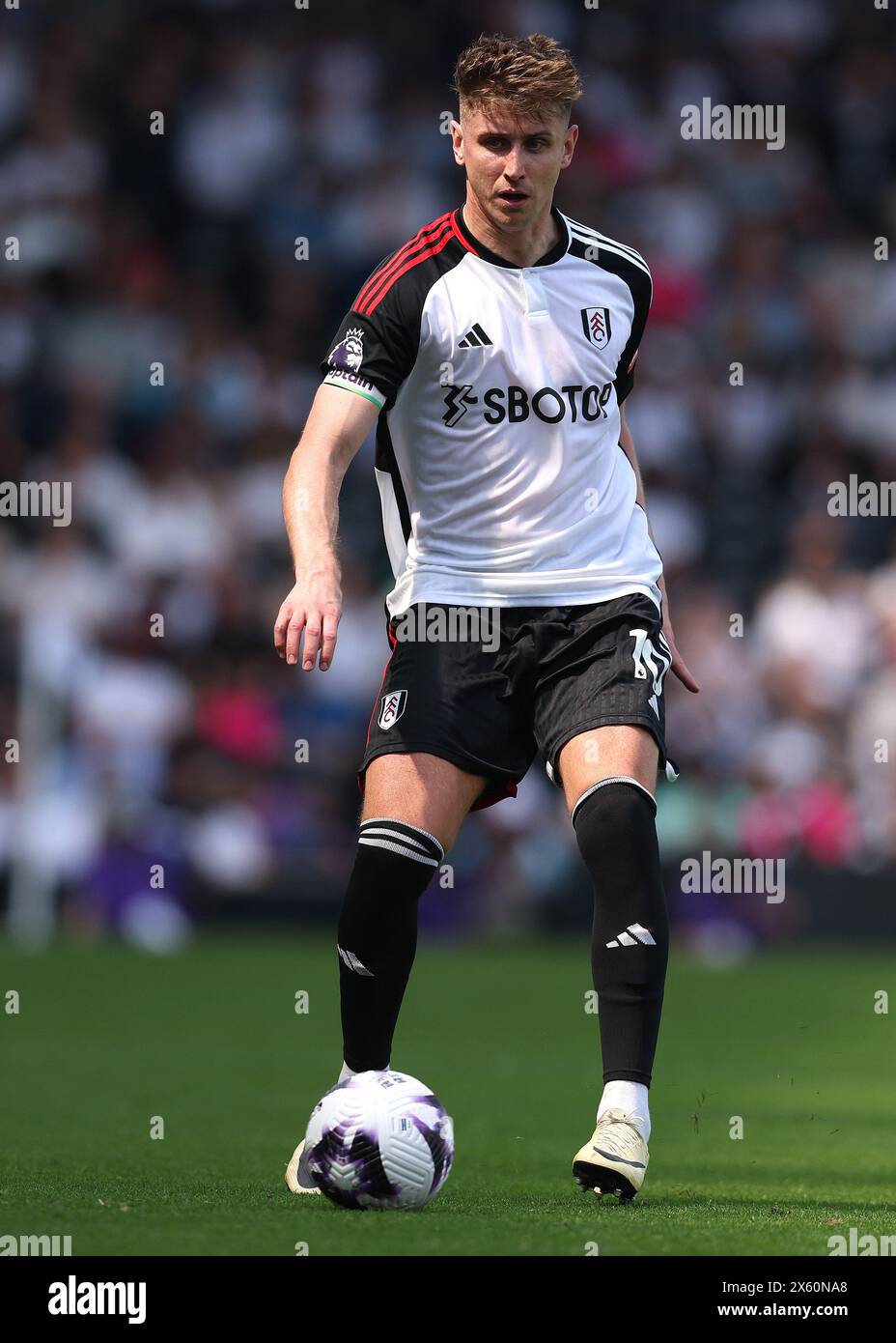 London, Großbritannien. Mai 2024. Tom Cairney aus Fulham während des Premier League-Spiels im Craven Cottage, London. Der Bildnachweis sollte lauten: Paul Terry/Sportimage Credit: Sportimage Ltd/Alamy Live News Stockfoto
