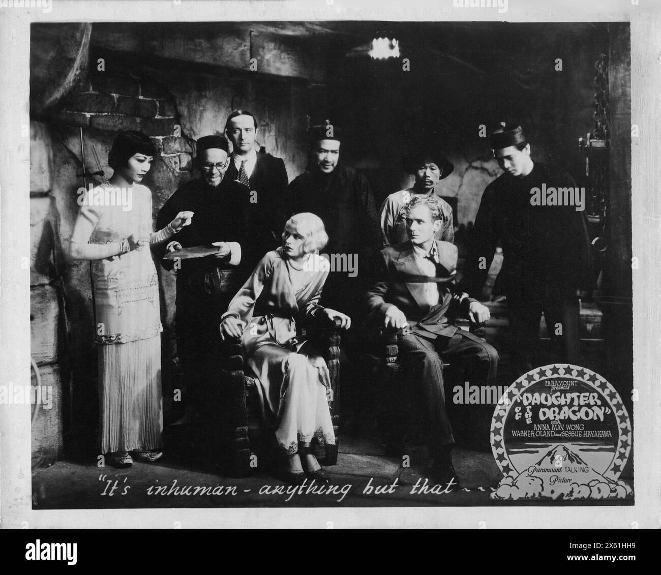 Die chinesische Schauspielerin ANNA MAY WONG, FRANCES DADE und BRAMWELL FLETCHER in einer Szene von TOCHTER DES DRACHEN 1931 Regisseur LLOYD CORRIGAN, dem Roman SAX ROHMER Paramount Pictures Stockfoto
