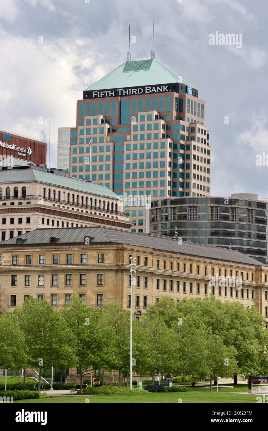 Fifth Third Bank Center im Zentrum von Cleveland im Mai 2024 Stockfoto Fifth Third Bank Center im Zentrum von Cleveland im Mai 2024 Stockfoto