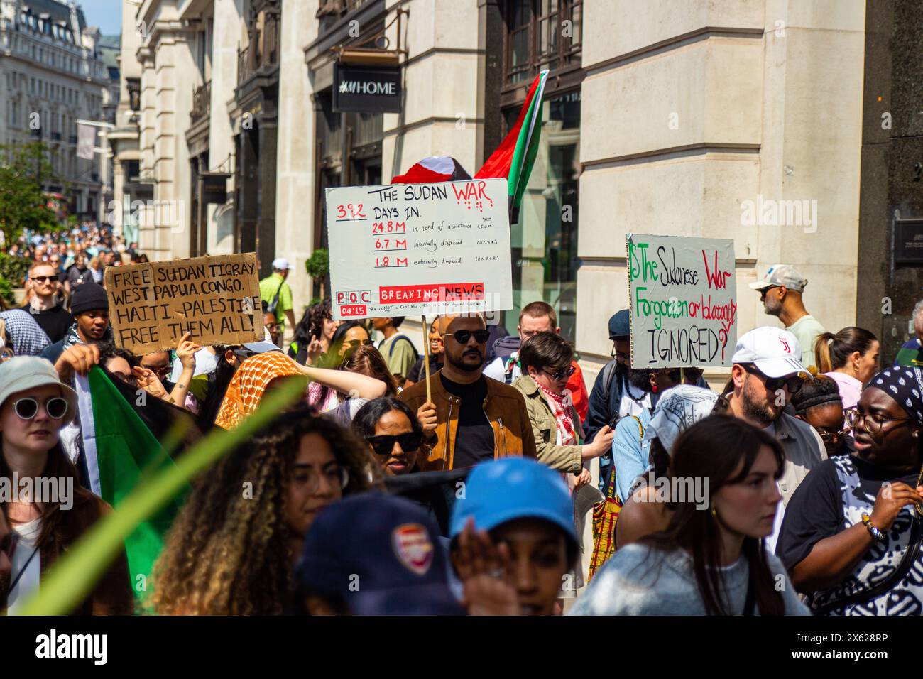 Aktivisten aus London für den Sudan marschierten in Zentral-London und forderten das Ende des Bürgerkriegs im Sudan. Stockfoto