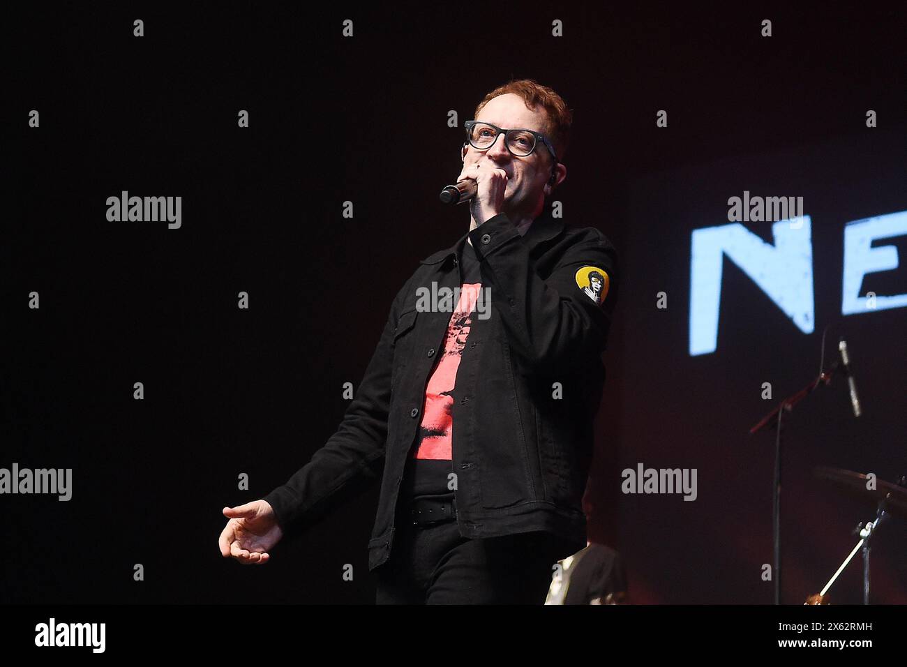 Rio de Janeiro, Brasilien, 10. Mai 2024. Sänger Thedy Corrêa von der Rockband Nenhum de Nós während eines Konzertes Qualystage in Rio de Janei Stockfoto