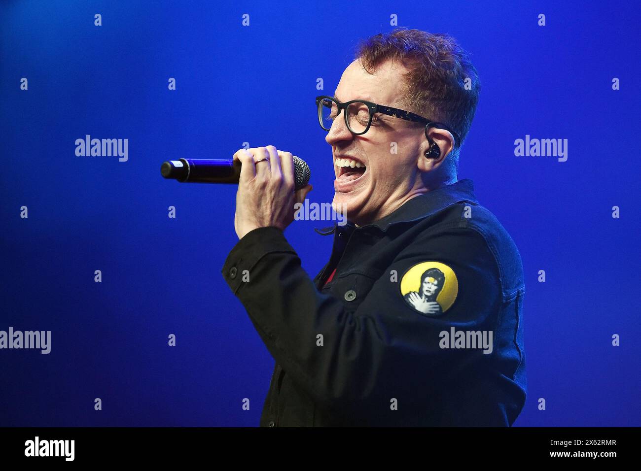 Rio de Janeiro, Brasilien, 10. Mai 2024. Sänger Thedy Corrêa von der Rockband Nenhum de Nós während eines Konzertes Qualystage in Rio de Janei Stockfoto