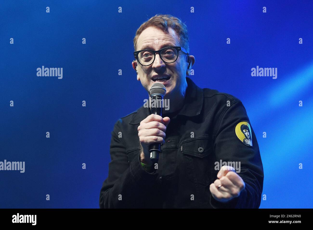 Rio de Janeiro, Brasilien, 10. Mai 2024. Sänger Thedy Corrêa von der Rockband Nenhum de Nós während eines Konzertes Qualystage in Rio de Janei Stockfoto