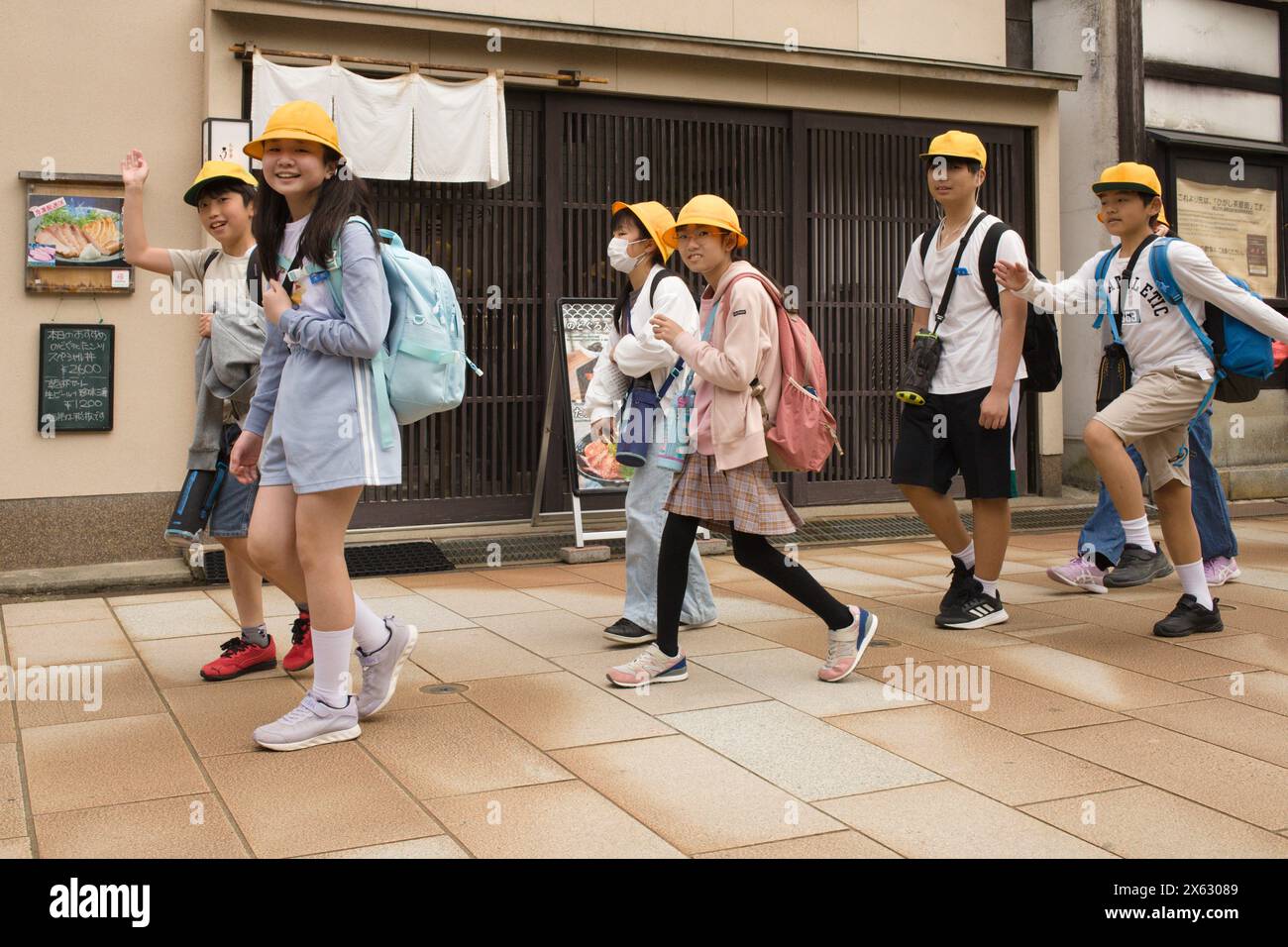 Japan, Kanazawa, Schulkinder, Menschen, Stockfoto