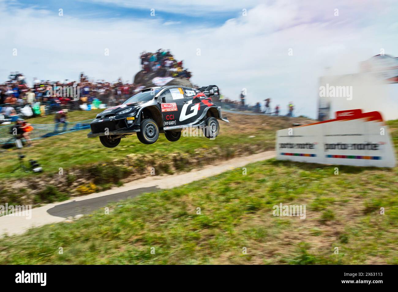 Fafe, Portugal. Mai 2024. Takamoto Katsuta Jumping the Toyota GR Yaris Rally1 HYBRID n.18 (Jose Salgueiro/SPP) Credit: SPP Sport Press Photo. /Alamy Live News Stockfoto