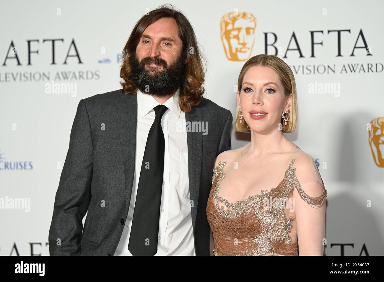 Royal Festival Hall, LONDON, ENGLAND, Großbritannien - 12. MAI 2024: Die Moderatoren des Comedy Entertainment Award Joe Wilkinson und Katherine Ryan posieren im Winners Room während der BAFTA Television Awards 2024 mit P&O Cruises, London, Großbritannien. Quelle: Siehe Li/Picture Capital/Alamy Live News Stockfoto