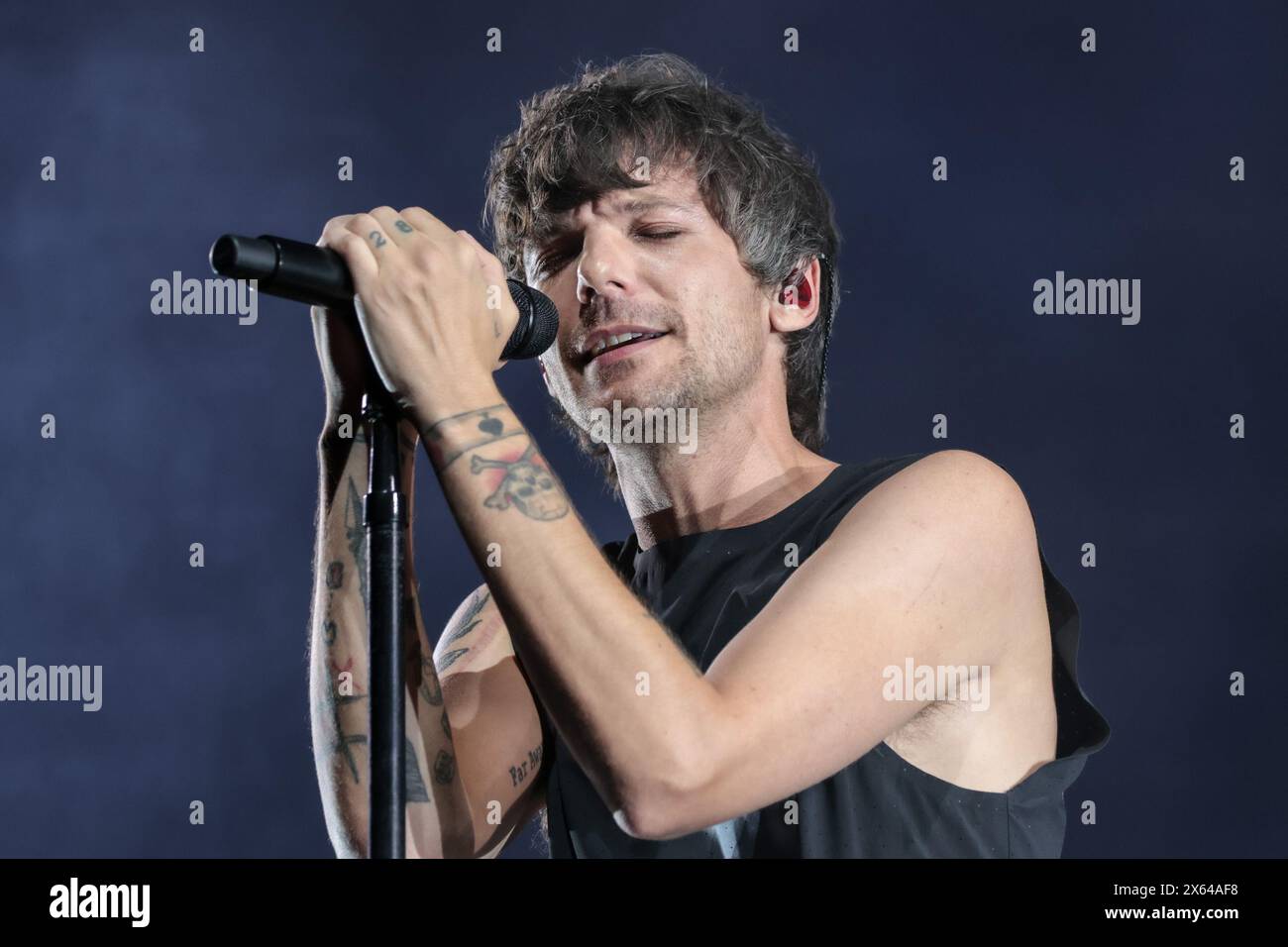 Curitiba, Brasilien. Mai 2024. PR - CURITIBA - 05/12/2024 - CURITIBA, LOUIS TOMLINSON SHOW - Louis Tomlinson, während einer Präsentation in der Ligga Arena in Curitiba/PR, diesen Sonntag (12). Der britische Sänger, ehemaliges Mitglied der Band One Direction, präsentiert die „Faith in the World“-Tour mit Songs seines Soloalbums. Foto: Robson Mafra/AGIF (Foto: Robson Mafra/AGIF/SIPA USA) Credit: SIPA USA/Alamy Live News Stockfoto
