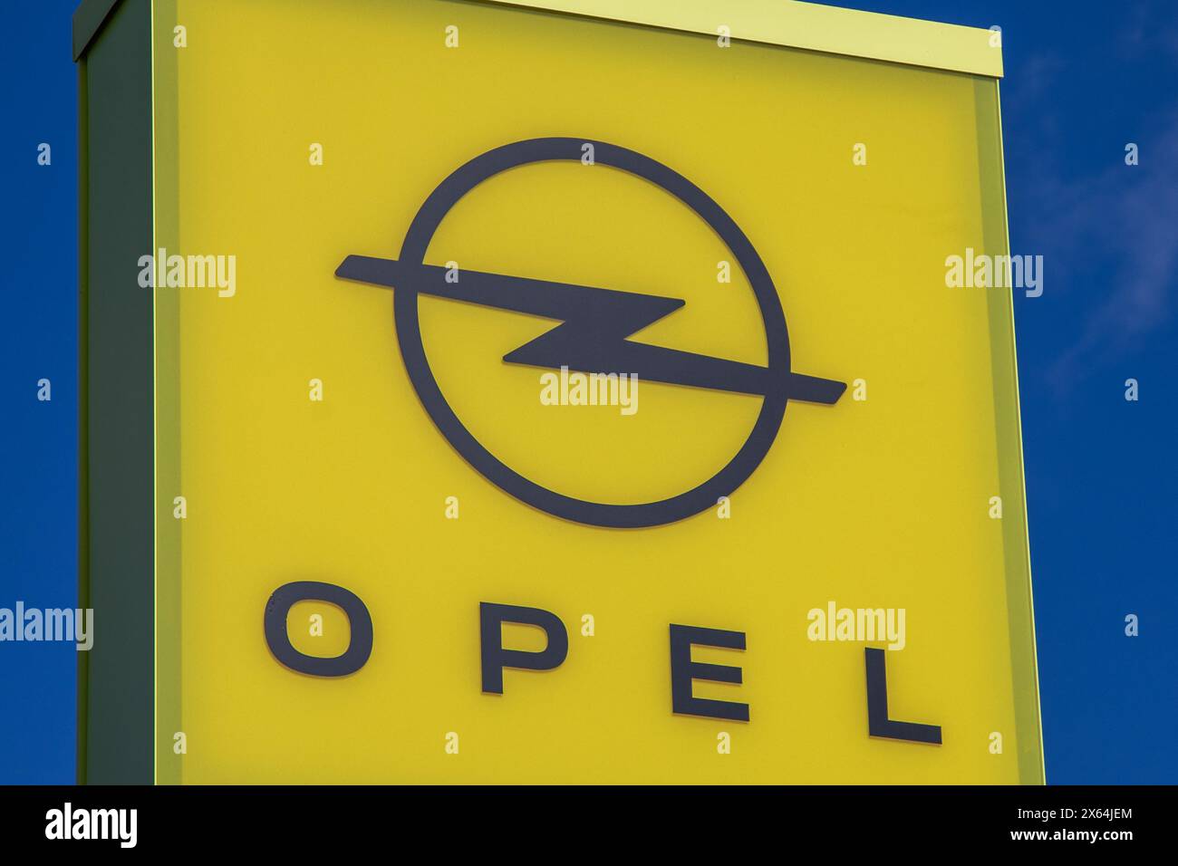 Bordeaux , Frankreich - 04 29 2024 : opel-Logo Marke und Textzeichen des Autoherstellers Stockfoto