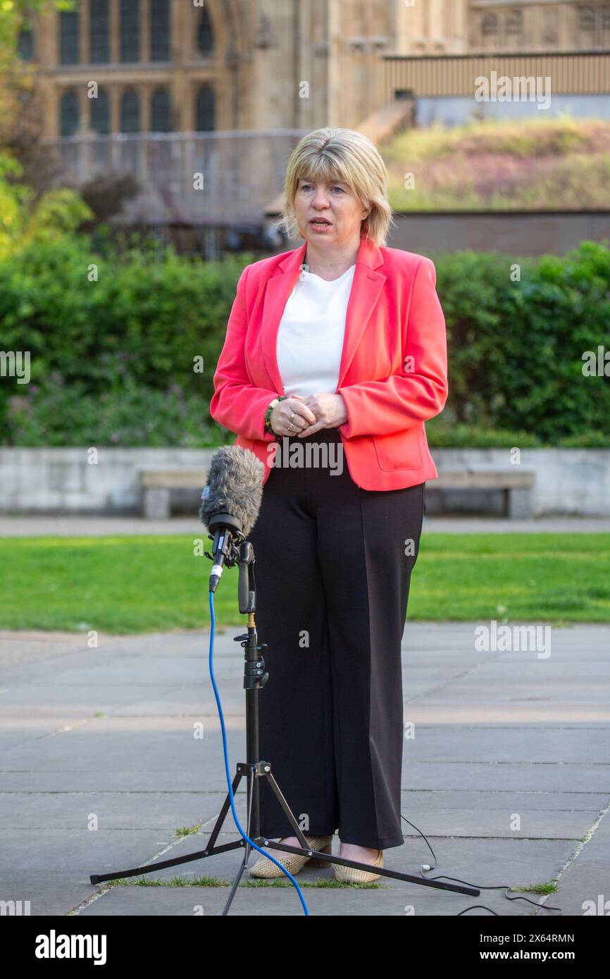 London, England, Großbritannien. Mai 2024. MARIA CAULFIELD, parlamentarische Staatssekretärin (Ministerin für Frauen) und Parlamentarische Staatssekretärin (Ministerin für psychische Gesundheit und Frauengesundheitsstrategie), wird während der morgendlichen Medienrunde in Westminster gesehen. (Kreditbild: © Tayfun Salci/ZUMA Press Wire) NUR REDAKTIONELLE VERWENDUNG! Nicht für kommerzielle ZWECKE! Quelle: ZUMA Press, Inc./Alamy Live News Stockfoto