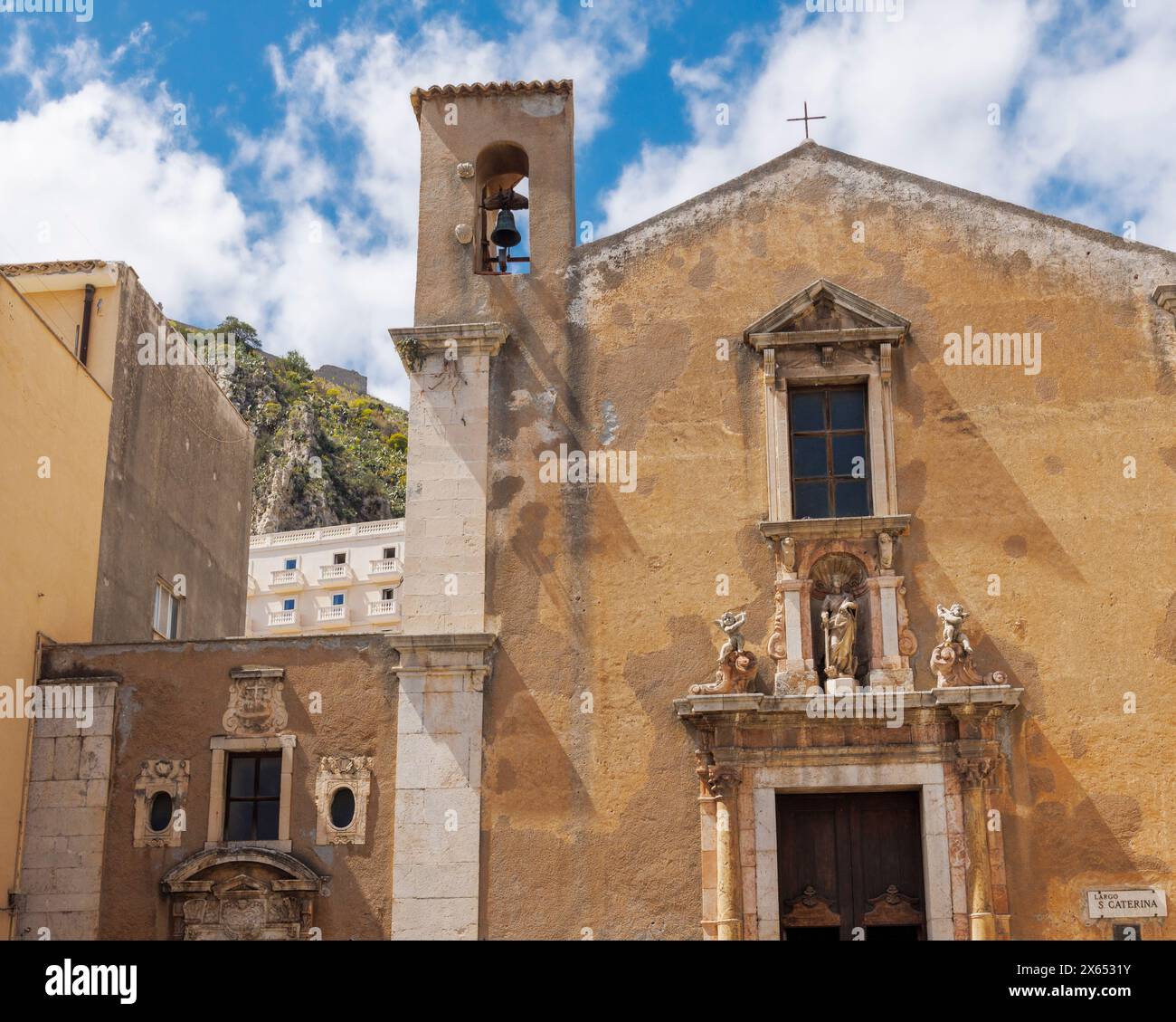 Taormina, Sizilien, Italien. Die Kirche St. Katharina in Taormina. Stockfoto